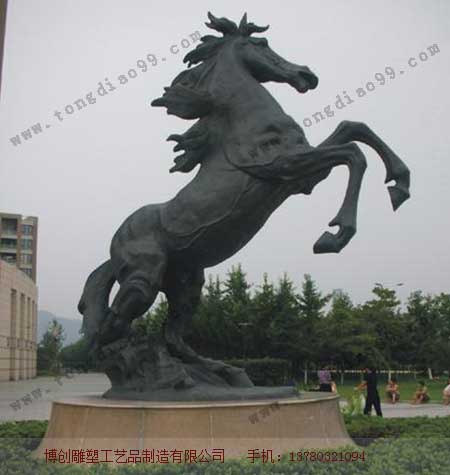 銅雕駿馬