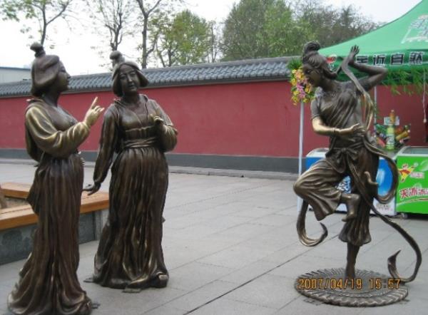 校園主題雕塑-鑄銅人物像 校園主題雕塑-鑄銅人物像